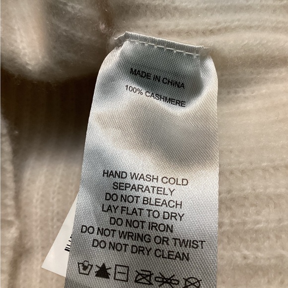 Mongolian Cashmere Crewneck Sweater - Picture 6 of 6